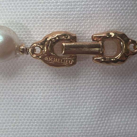 Vintage Freshwater White Pearl Necklace with  Gold Clasp, 18in - Picture 2 of 6